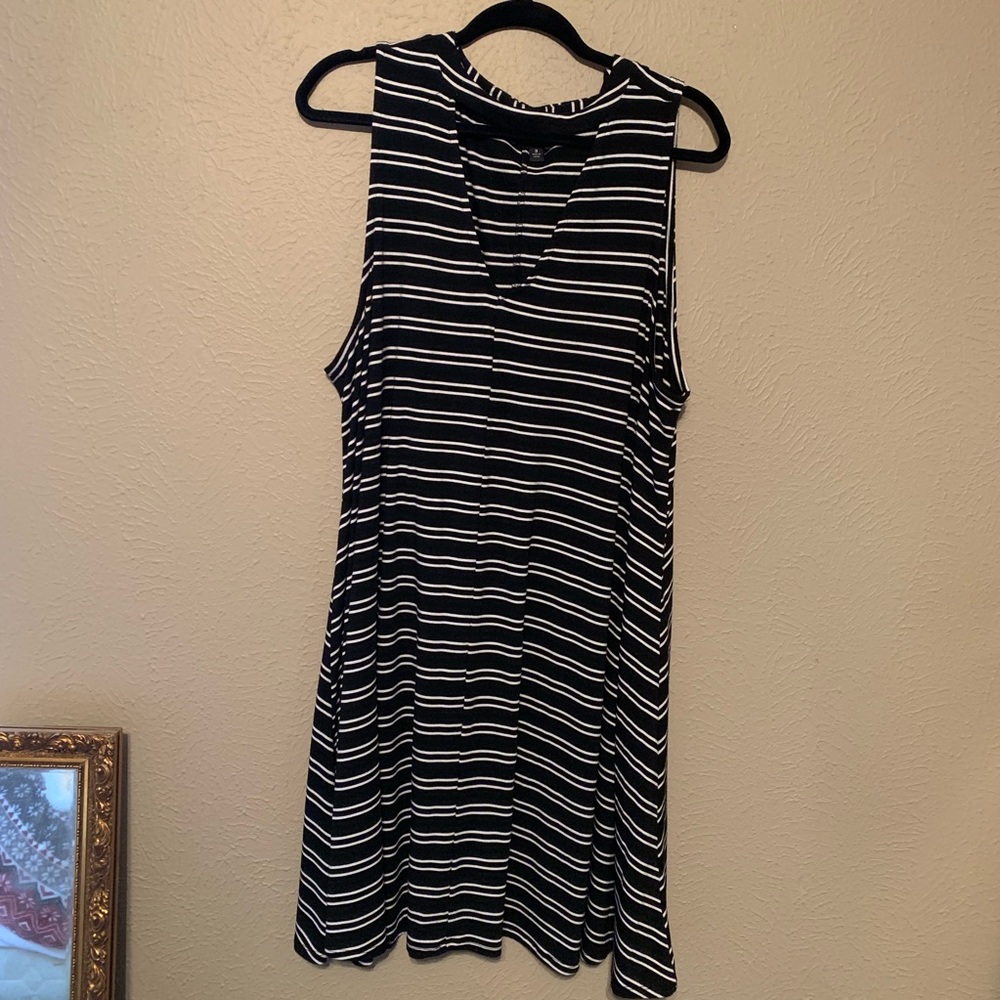 Torrid size 3 (plus size 24) choker jersey dress